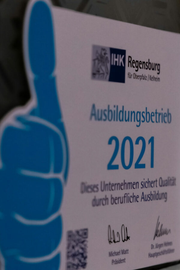 Büro-Ausbildungsbetrieb: Auszeichnung von der IHK Regensburg